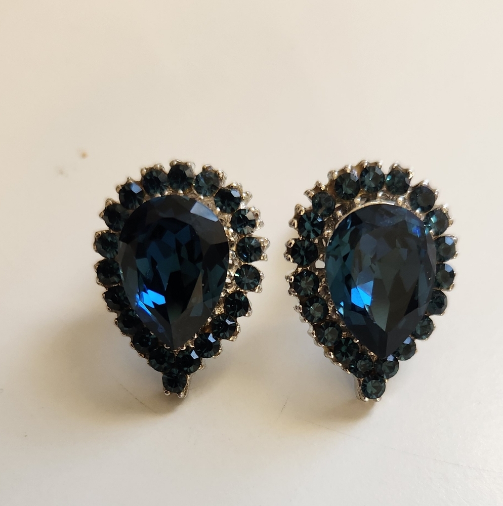 Vintage Barrera Clip on earrings